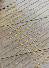 Cargar imagen en el visor de la galería, Collar Personalizado Nombre Soldado