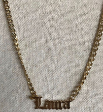 Cargar imagen en el visor de la galería, Collar Personalizado Gótico