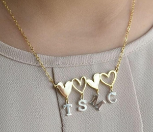 Collar de Corazones con Iniciales